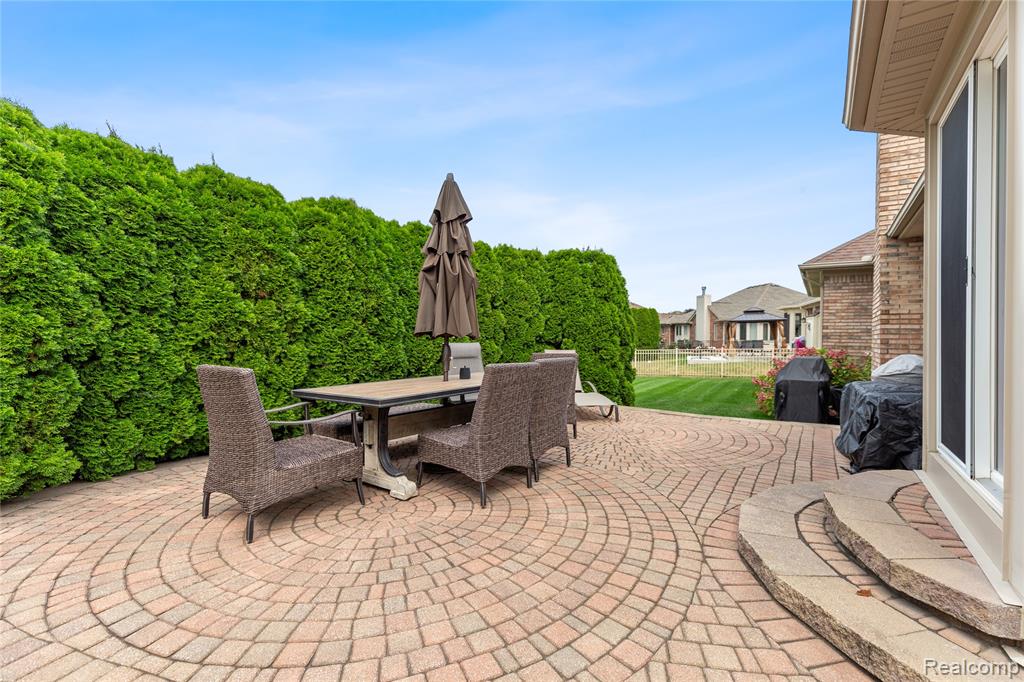 49279 Dunhill Drive, Macomb, MI 48044 — Photo 43