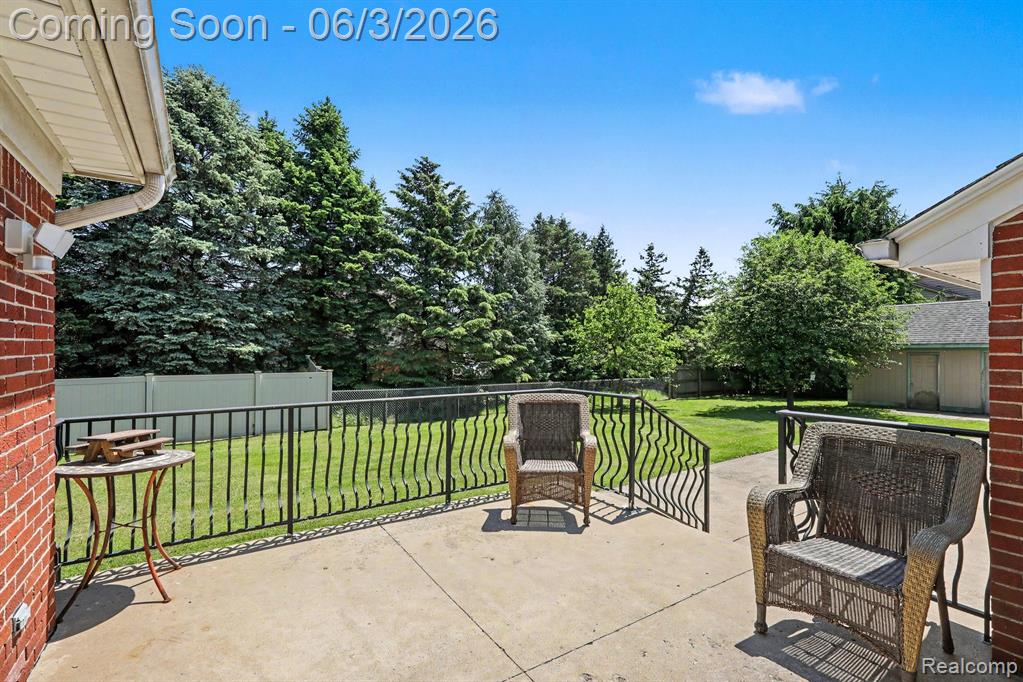 46430 Schoenherr Road, Utica, MI 48315 — Photo 30