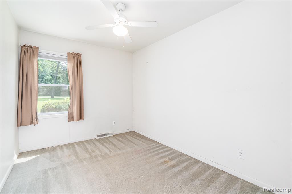 8825 N BECK Road, Plymouth, MI 48170 — Photo 18
