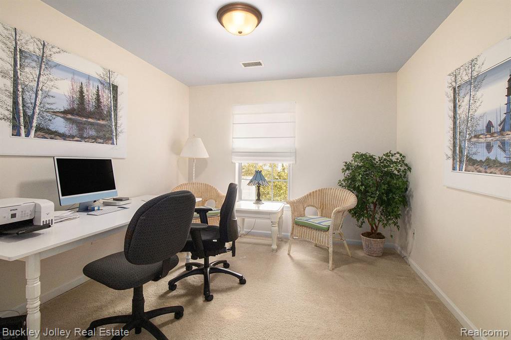 642 Olde English Circle, Howell, MI 48855 — Photo 10