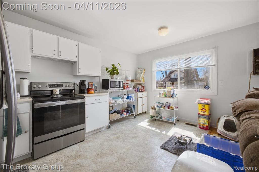 90 N Josephine Avenue, Waterford, MI 48328 — Photo 13