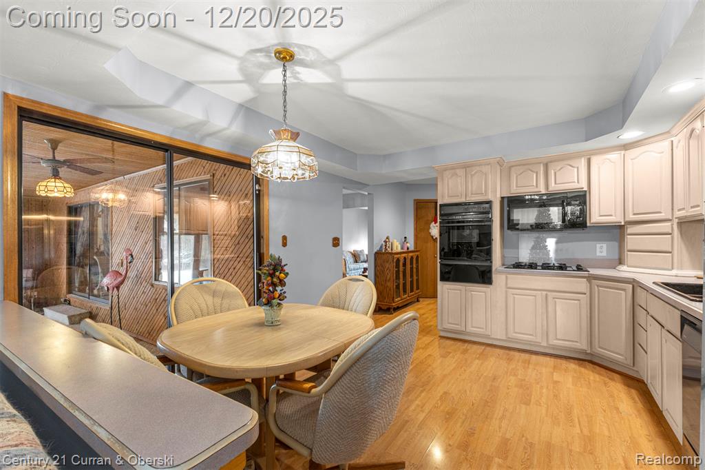 28237 W Huron River Drive, Flat Rock, MI 48134 — Photo 10