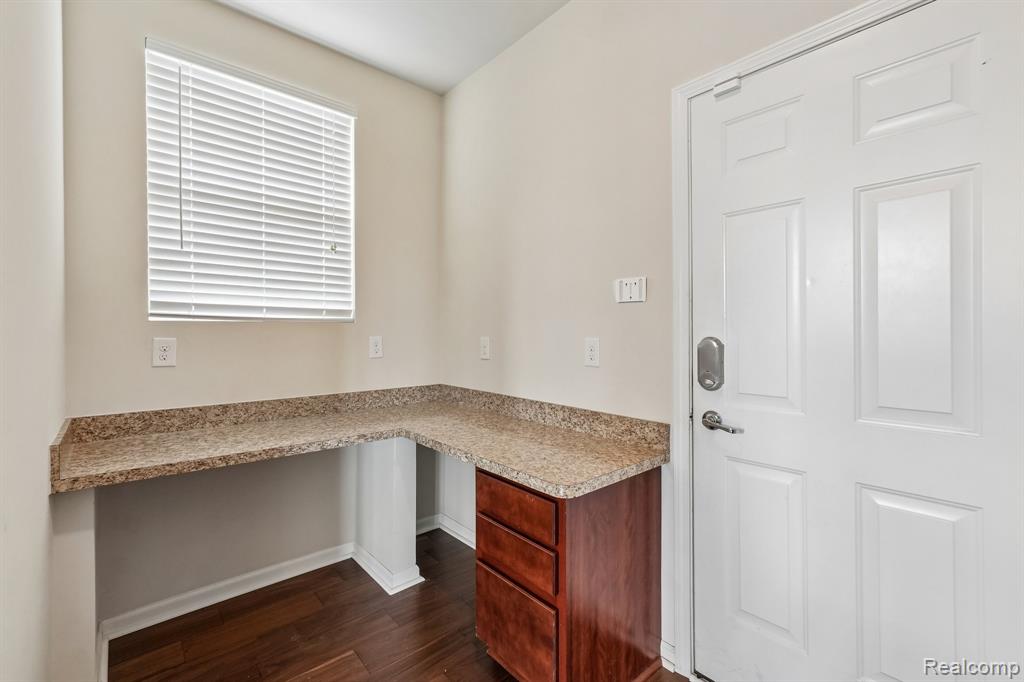 29831 Braeburn dr, New Hudson, MI 48165 — Photo 18