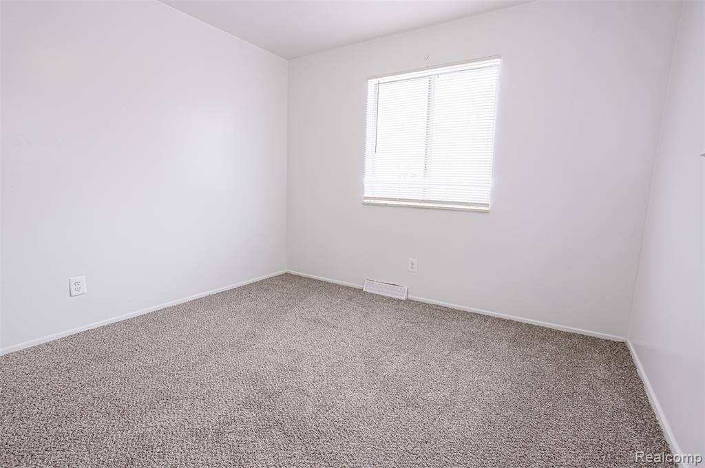 6627 Orange Lane, Flint, MI 48505 — Photo 31