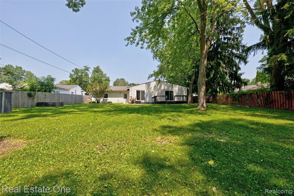 705 Richard Street, Holly, MI 48442 — Photo 43