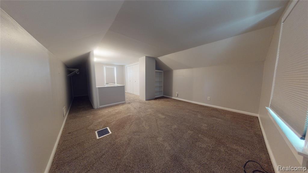 916 N Kenwood Avenue, Royal Oak, MI 48067 — Photo 16