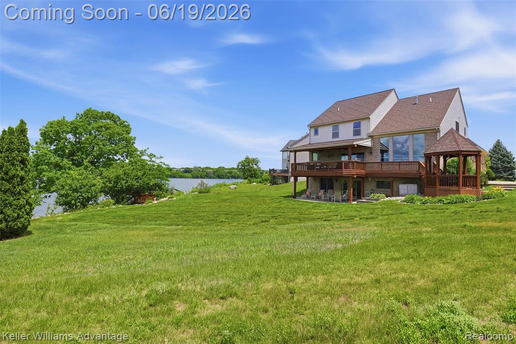 49354 Peninsular Drive, Belleville, MI 48111 — Photo 47