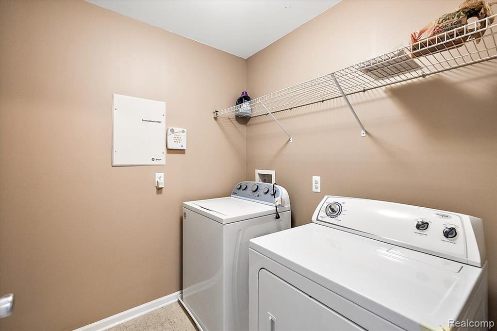 26709 Ashton Drive, Woodhaven, MI 48183 — Photo 35