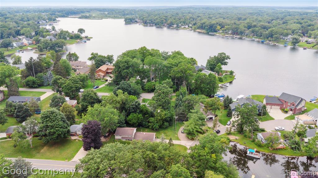 2289 Paulette Drive, Wolverine Lake, MI 48390 — Photo 49