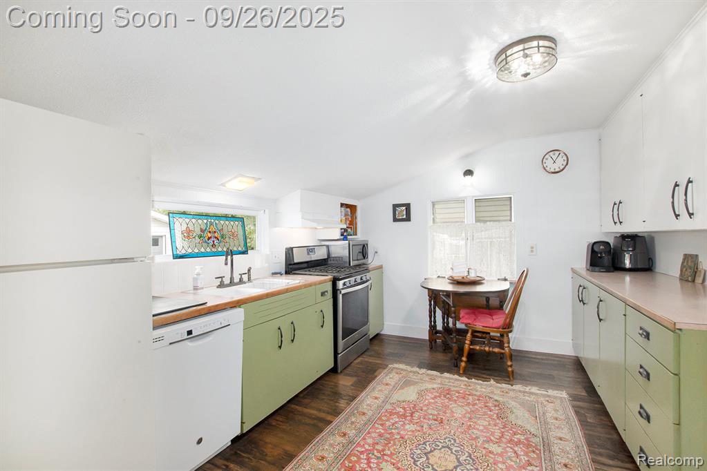 214 Grove Street, Otisville, MI 48463 — Photo 5