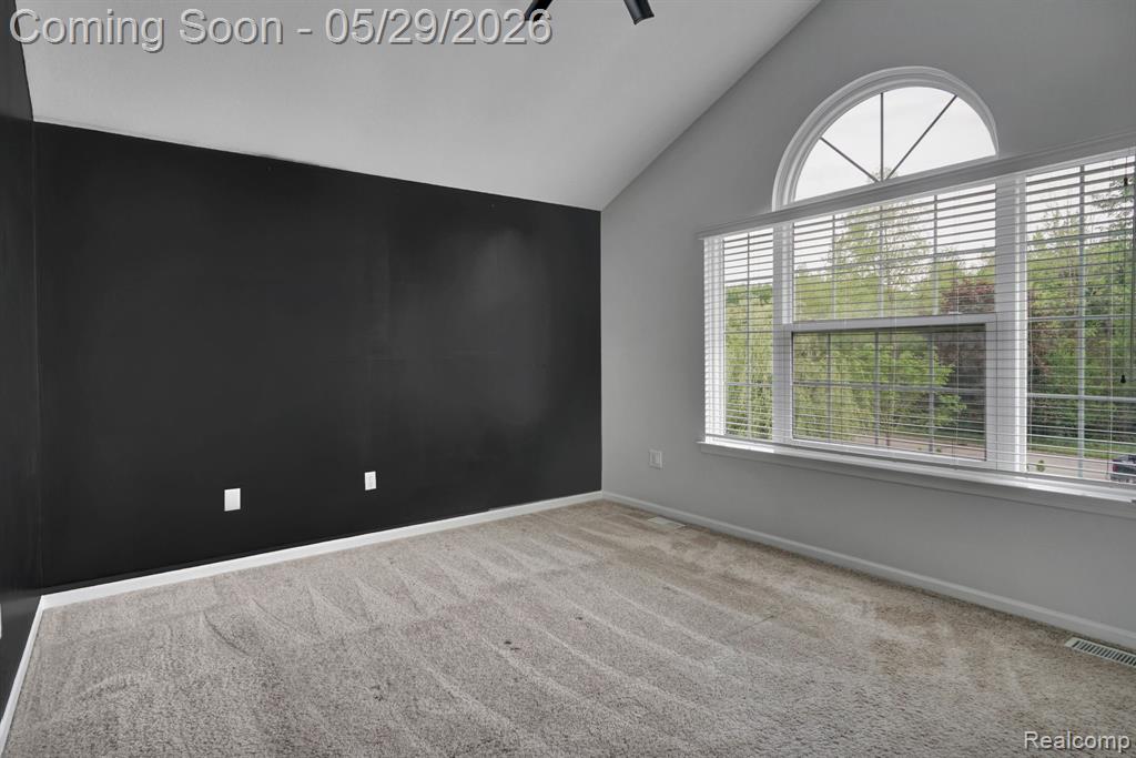 5729 Woodfield Parkway, Grand Blanc, MI 48439 — Photo 28