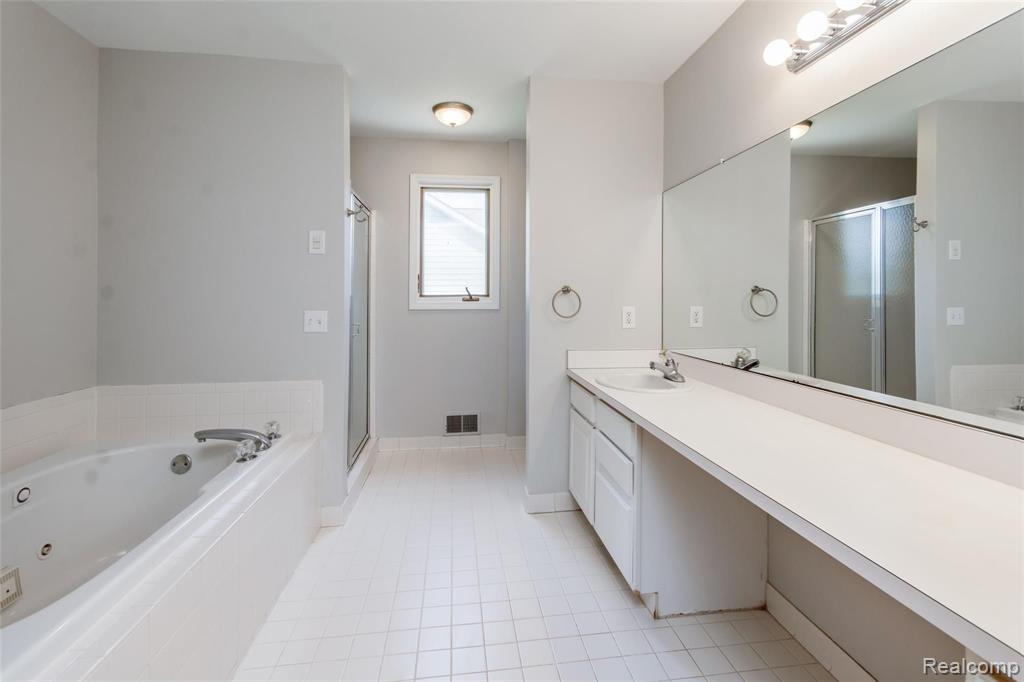 51334 W HILLS Drive, Plymouth, MI 48170 — Photo 18