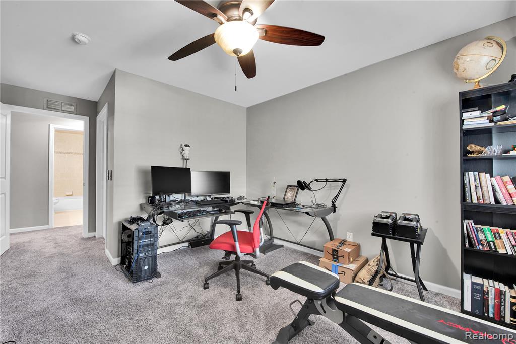 6933 Boulder Pointe Drive, Washington, MI — Photo 17