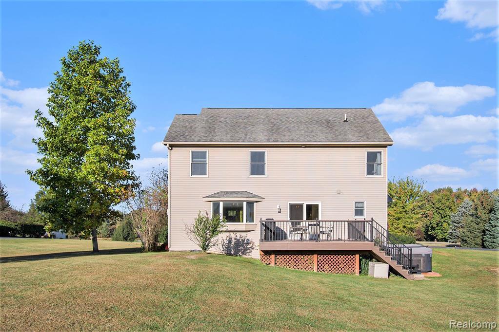 7296 RUSTIC WAY Drive, Fowlerville, MI 48836 — Photo 29