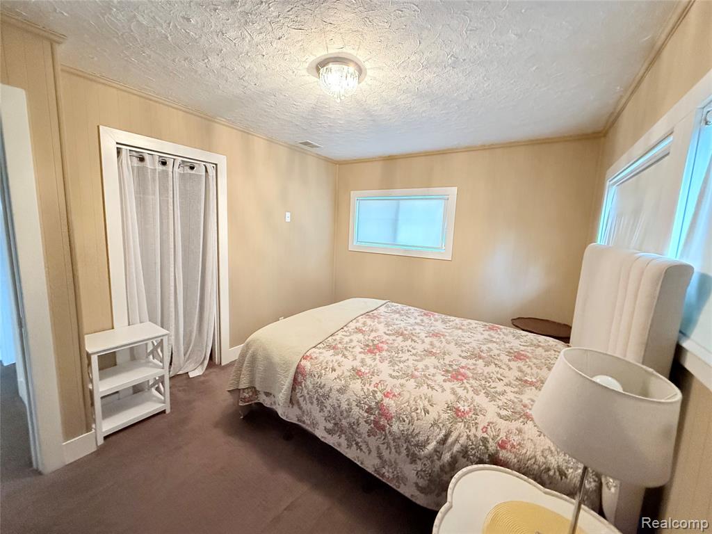 25747 Miracle Drive, Madison Heights, MI 48071 — Photo 21