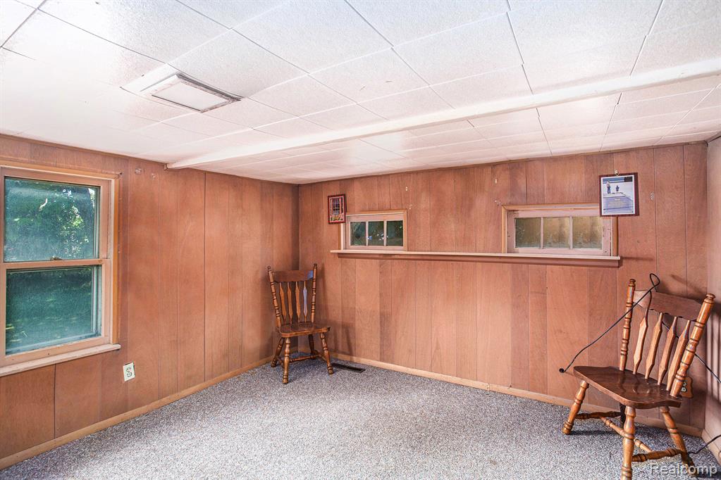 6421 Elizabeth Lake Road, Waterford, MI 48327 — Photo 8