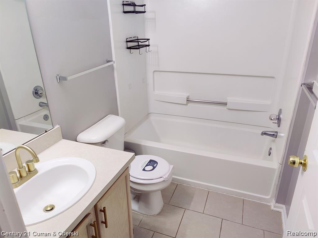4336 Schaefer Road, Dearborn, MI 48126 — Photo 10