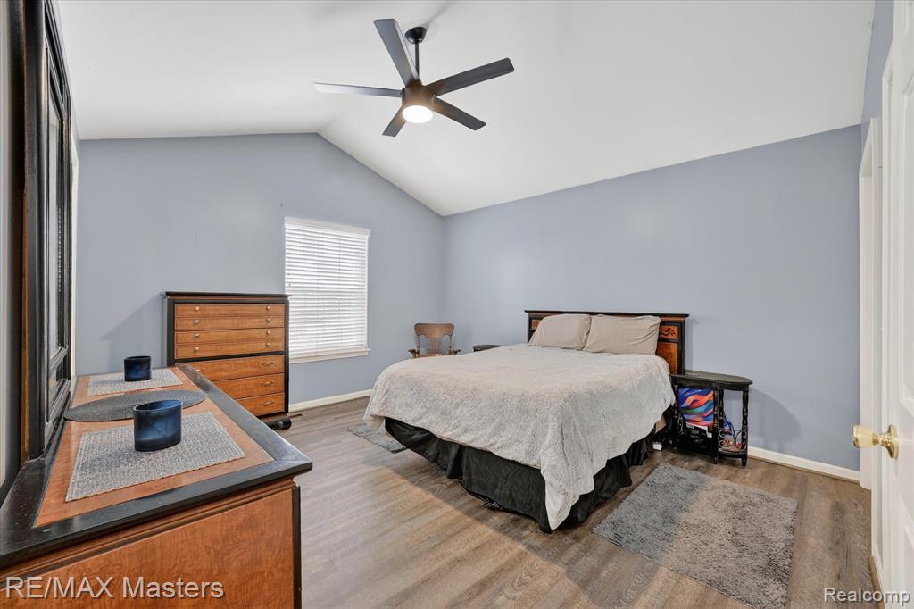 25409 Willowbrook Court, Flat Rock, MI 48134 — Photo 10