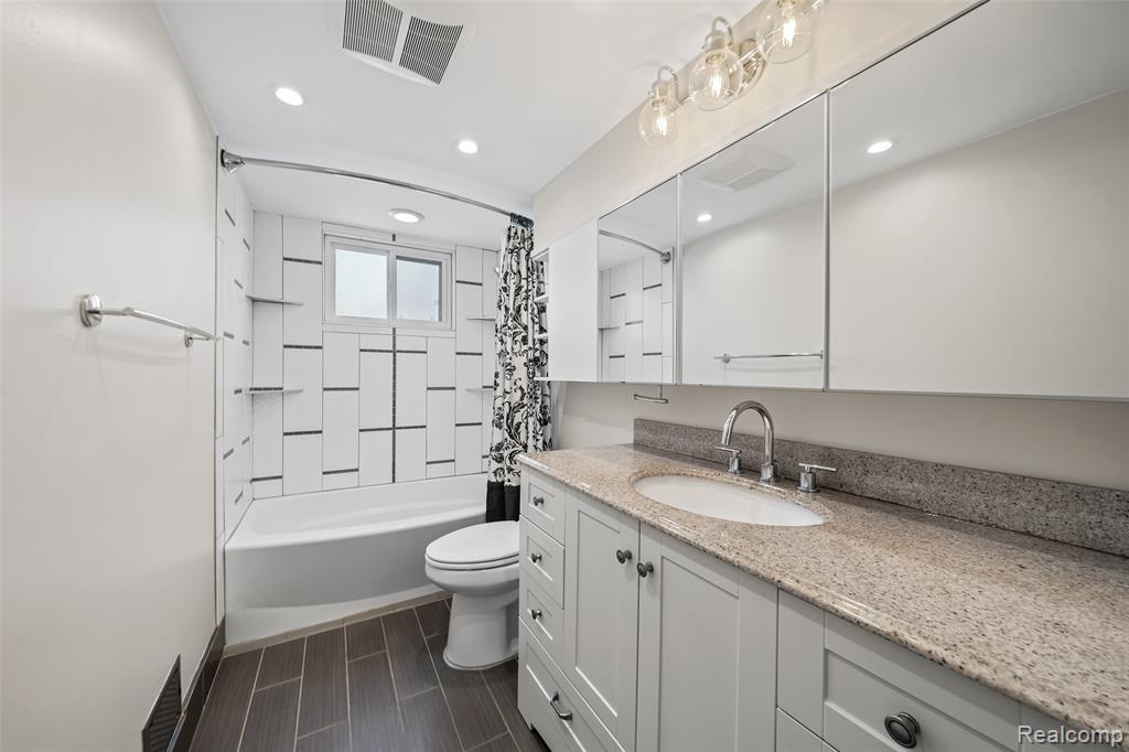 43685 Yorktown Street, Canton, MI 48188 — Photo 18