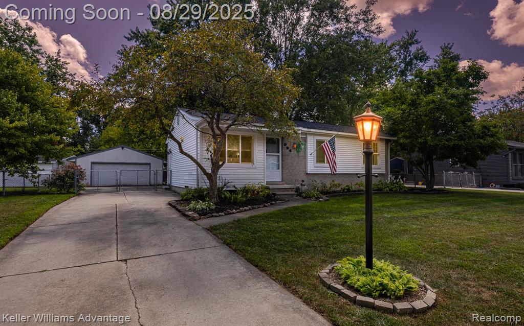 934 Prince Street, Milford, MI 48381 — front exterior