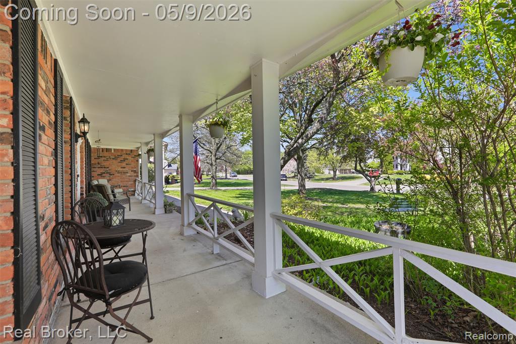 5037 Bantry Drive, West Bloomfield, MI — Photo 4