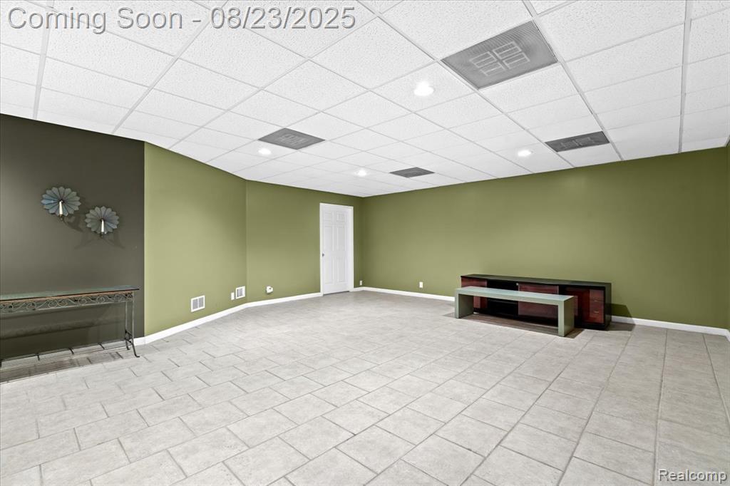 5770 Point Of The Woods Drive, West Bloomfield, MI 48324 — Photo 22