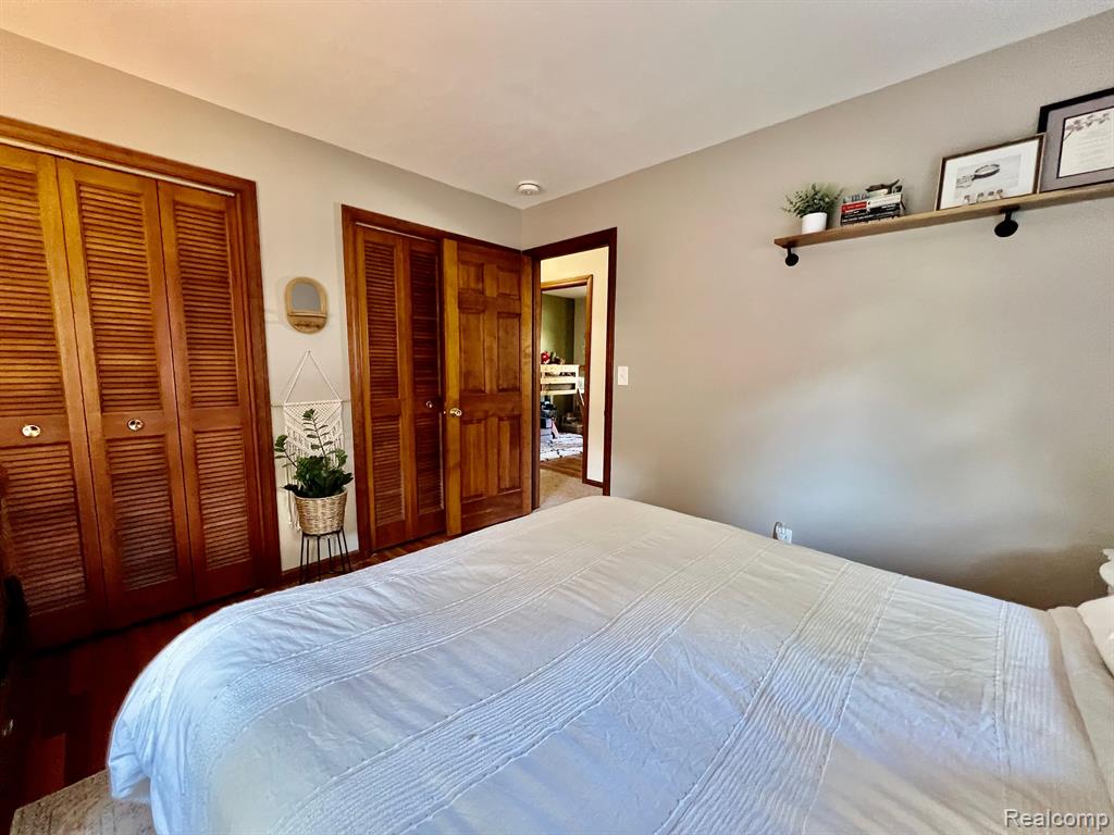 4245 SURREY Lane, Fort Gratiot, MI 48059 — Photo 13