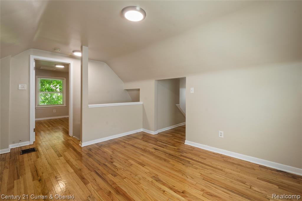 5378 Weddell Street, Dearborn Heights, MI 48125 — Photo 20