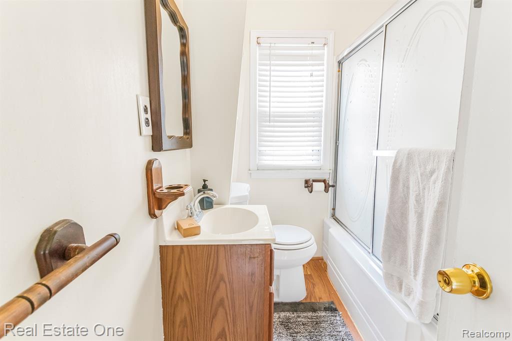 230 EMERSON Avenue, Ypsilanti, MI 48198 — Photo 7