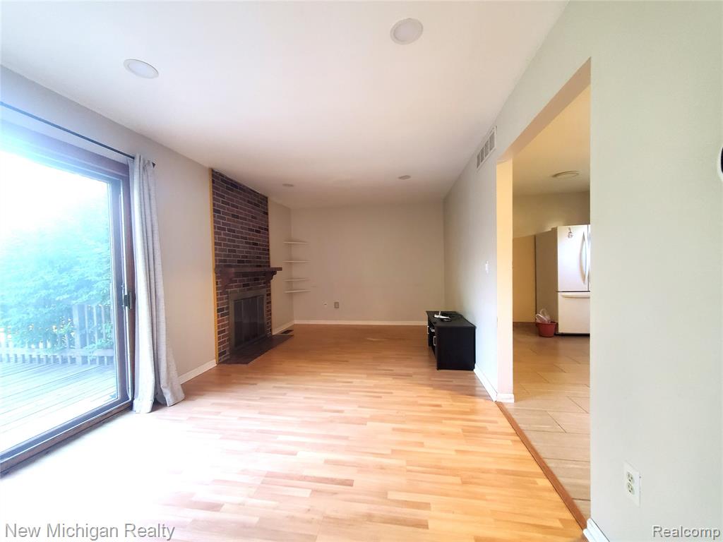 40225 Oak Tree, Novi, MI — Photo 6