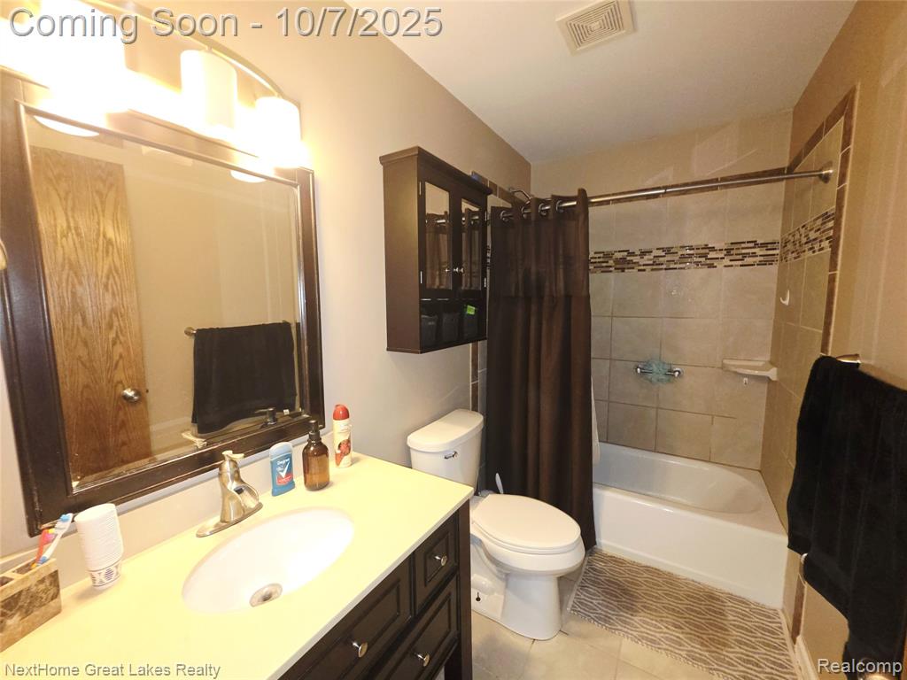 6244 N Vassar Road, Flint, MI 48506 — Photo 10