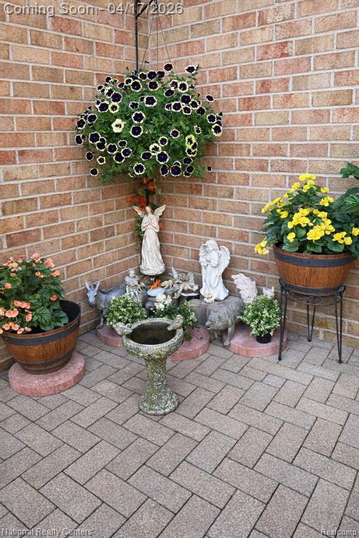 7309 Creek View Circle, West Bloomfield, MI — Photo 36