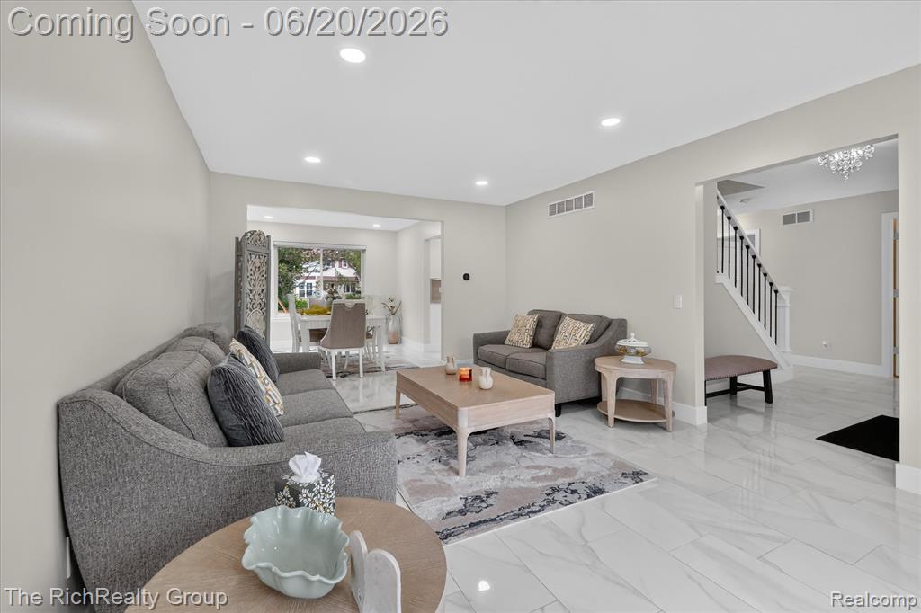 47185 Scarlet Drive S, Novi, MI — Photo 8