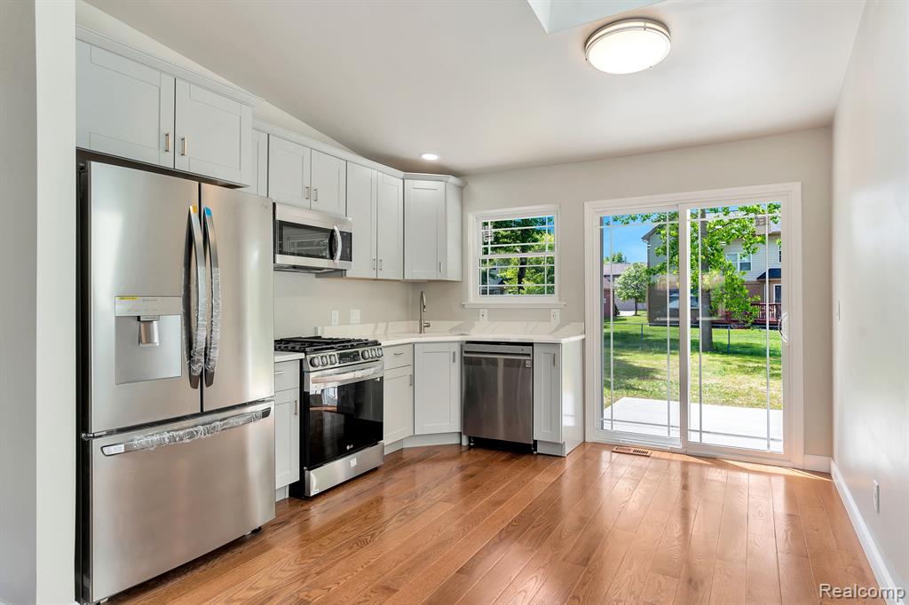 41441 Cumberland Drive, Canton, MI 48188 — Photo 10
