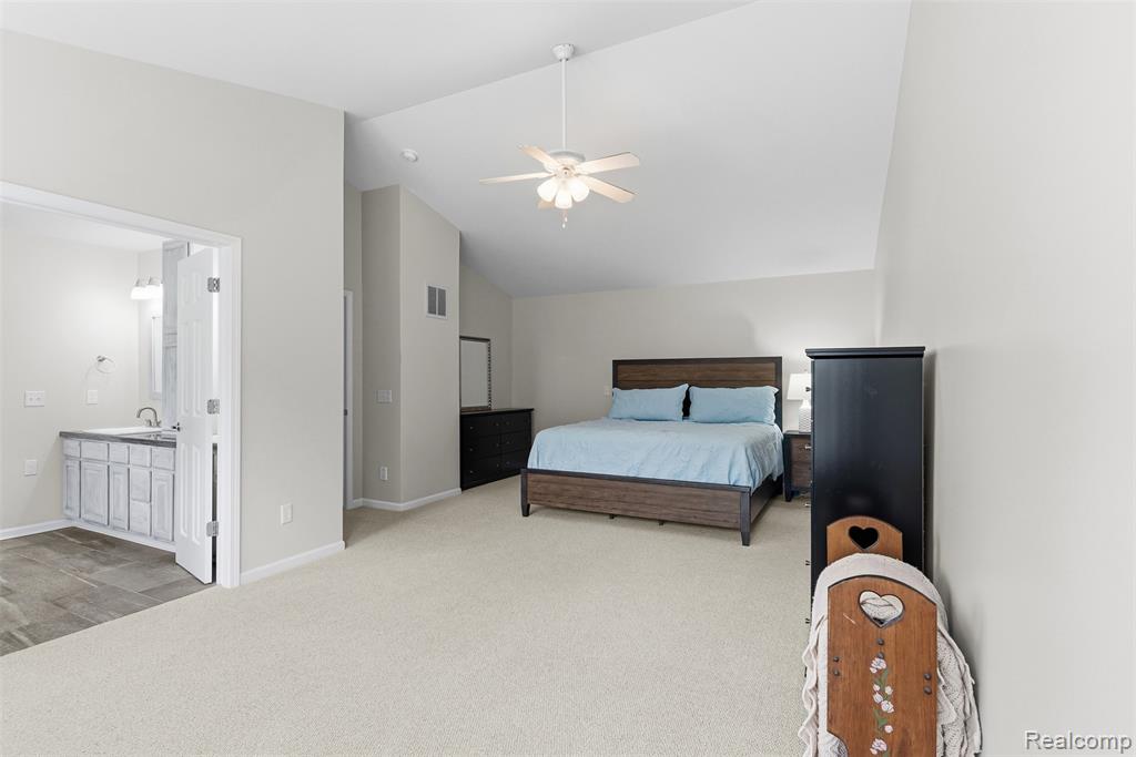 6323 Moonstone Drive, Grand Blanc, MI 48439 — Photo 37