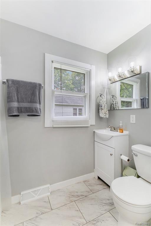 305 Center Street, Holly, MI 48442 — Photo 15