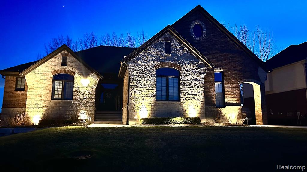 6470 CREEKSIDE Drive, Shelby Twp, MI 48316 — Photo 31