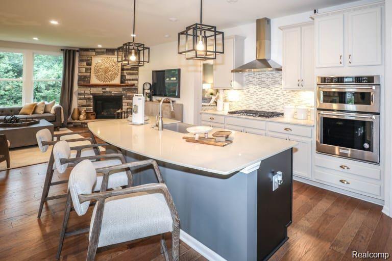 4897 Mayer St, Canton, MI 48188 — Photo 4