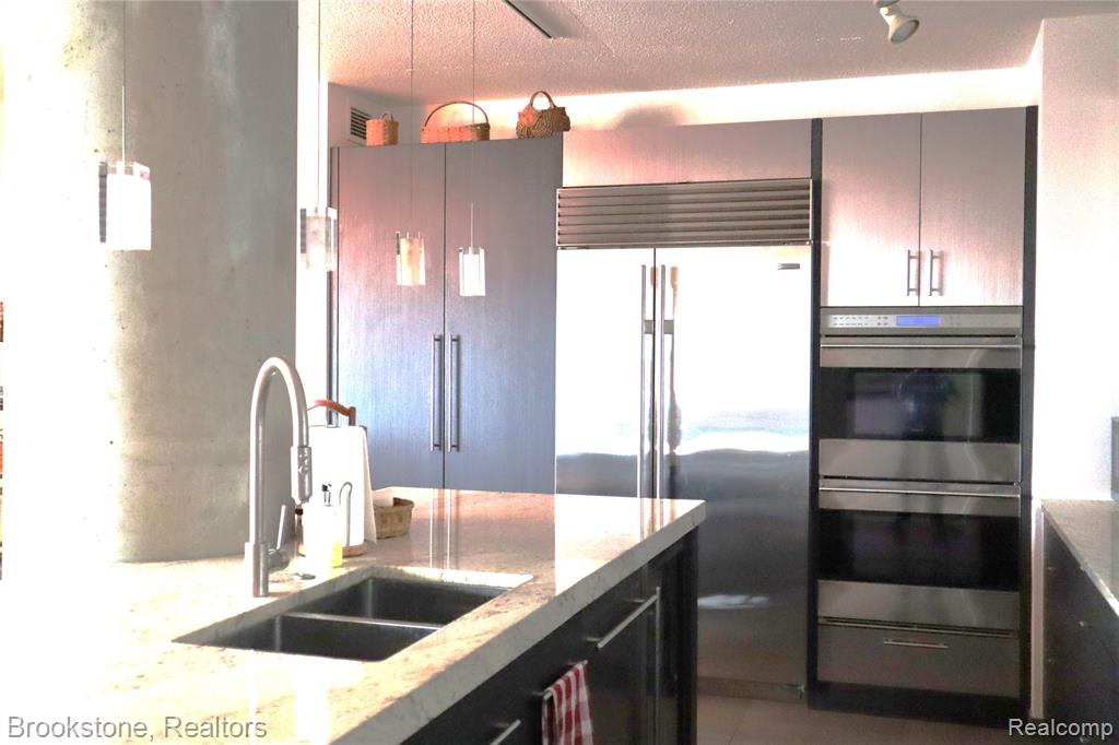 432 Washington Avenue, 1304, Royal Oak, MI 48067 — Photo 18