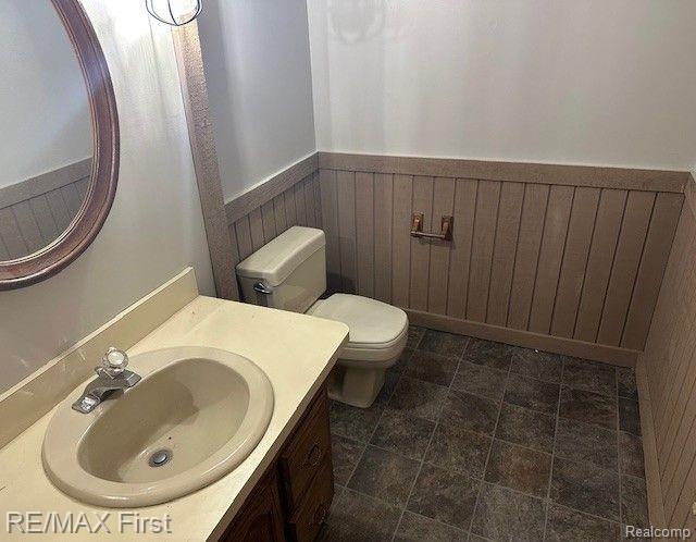 40015 VACHON Drive, Sterling Heights, MI 48313 — Photo 27