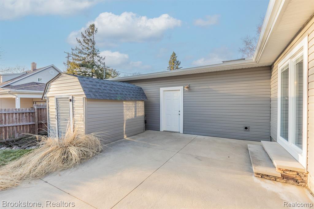 406 5TH Street, Fenton, MI 48430 — Photo 37