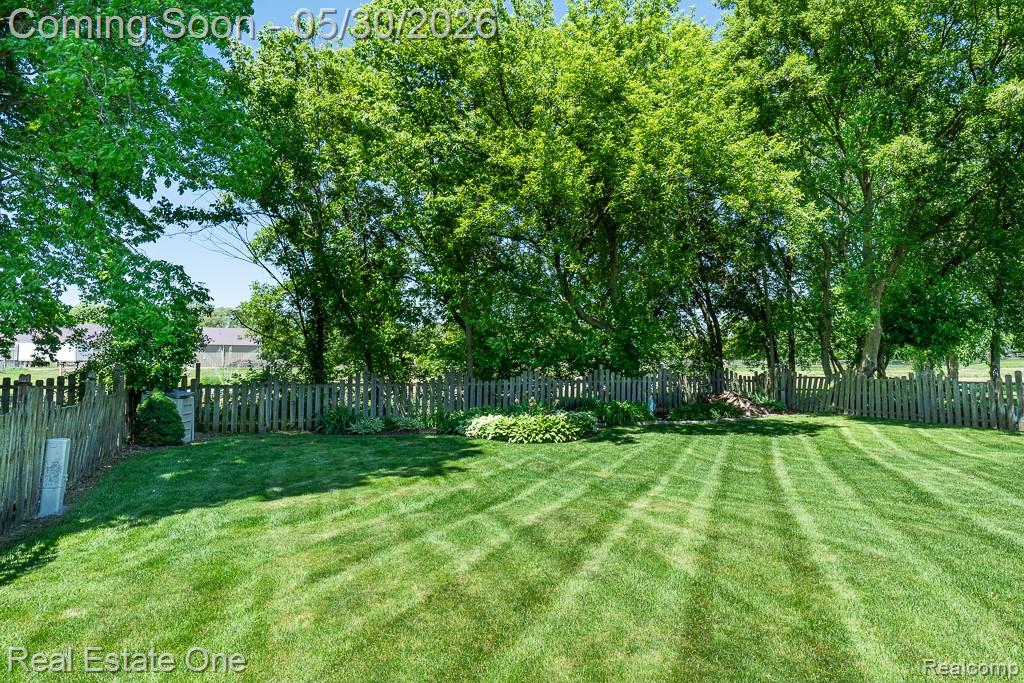 44105 Dunham Court, Clinton Twp, MI 48038 — Photo 36