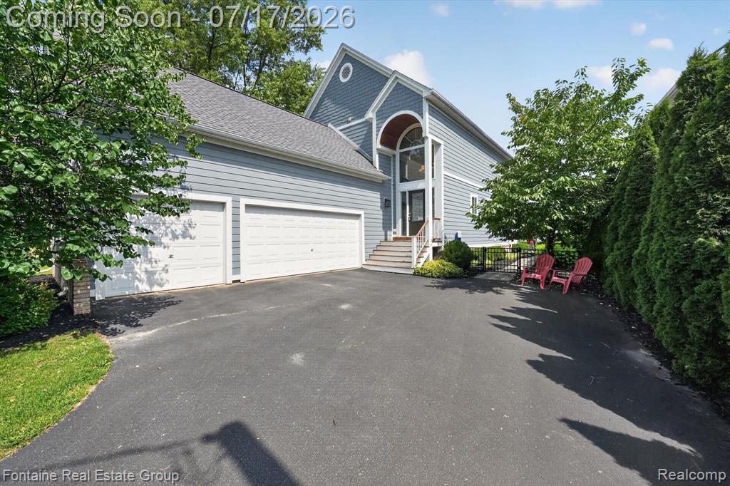 240 Rosebud Court, Walled Lake, MI 48390 — Photo 7