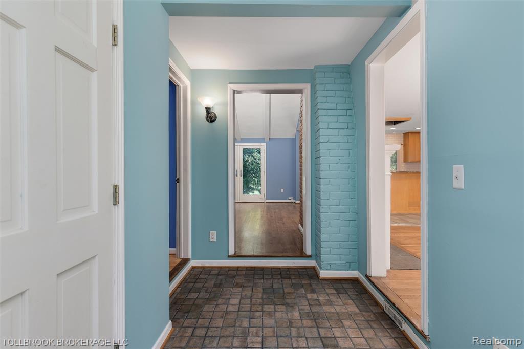 4105 Beach Road, Troy, MI 48098 — Photo 6