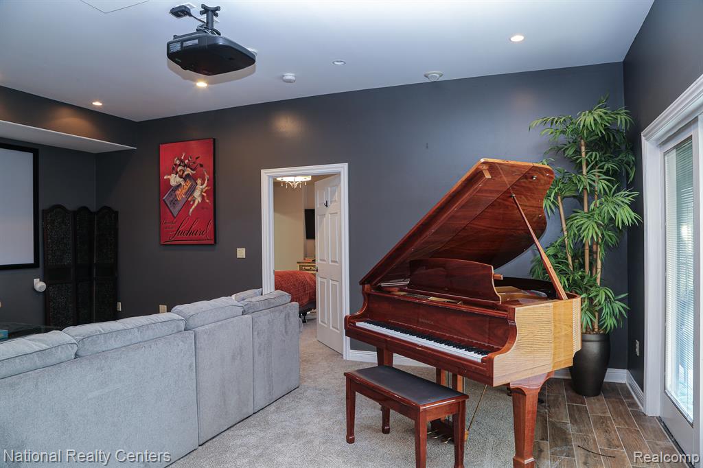 4888 INDIAN CREEK Drive, Jackson, MI 49201 — Photo 41