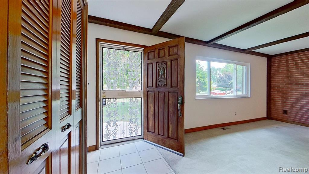 8252 Tinkler Road, Sterling Heights, MI 48312 — Photo 4