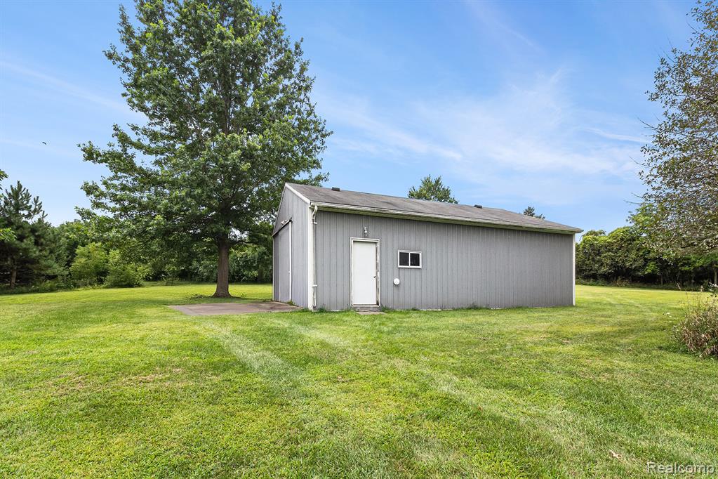 2658 Bullock Road, Lapeer, MI 48446 — Photo 29