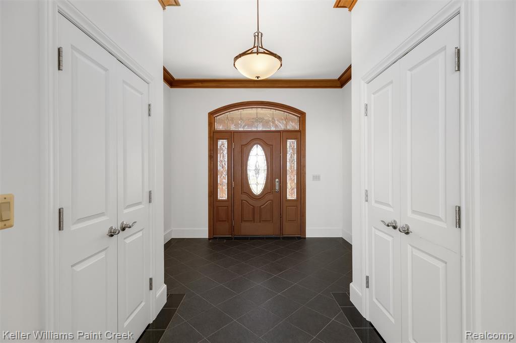 37580 Lakeshore Drive, Harrison Township, MI — Photo 9