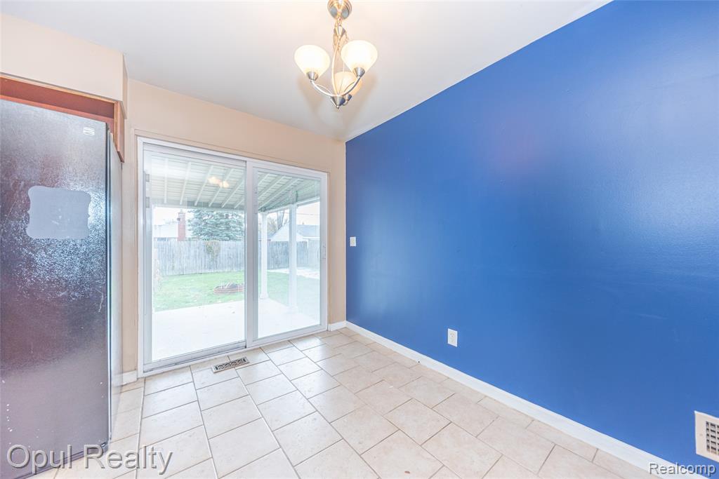 8234 Perrin Avenue, Westland, MI — Photo 9