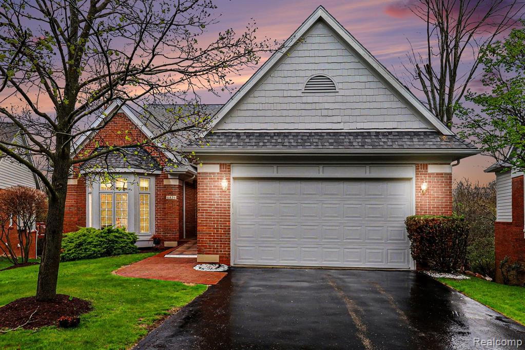 6426 Country Shire Lane, West Bloomfield, MI 48323 — front exterior